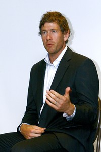 BLACKCAP Jacob Oram speaking to young cricketers at this week's celebration of the Gillette Cup 20th anniversary